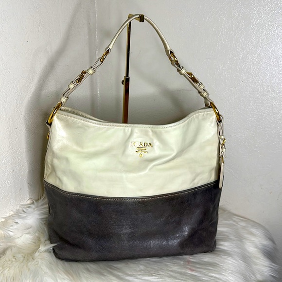 💯Authentic Prada Tote Handbag🍀 - Picture 1 of 16